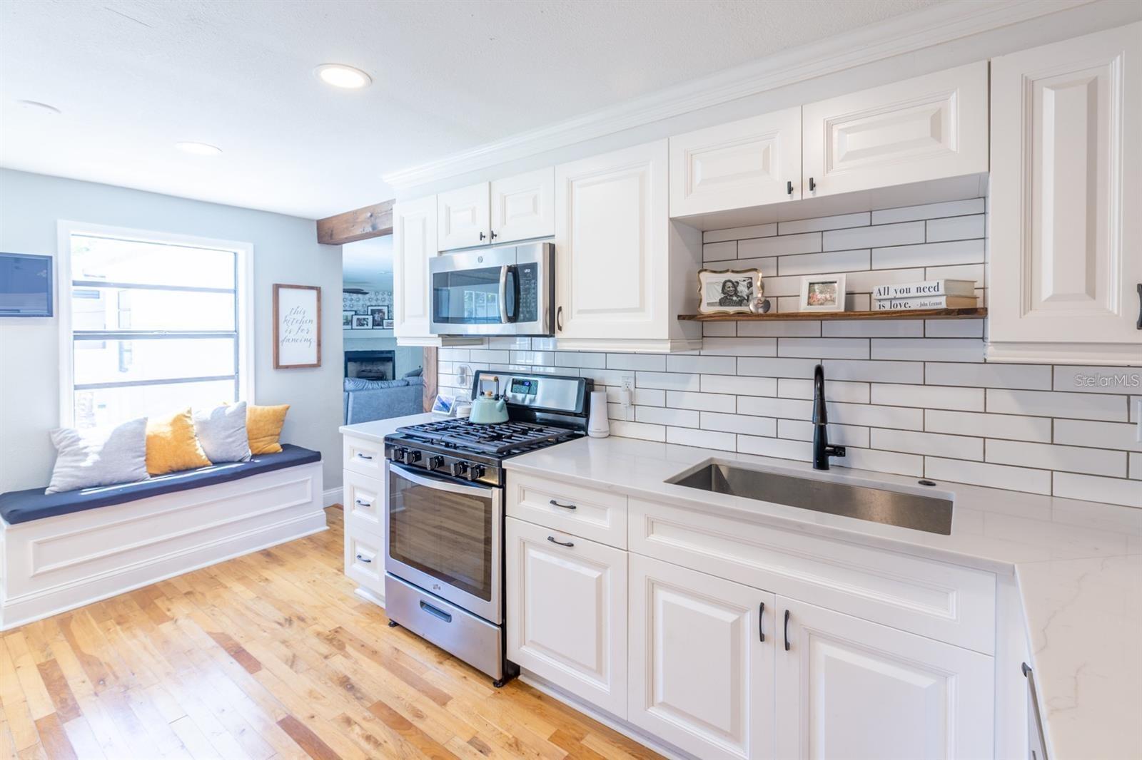 916 MICHIGAN AVE, PALM HARBOR, FL, 34683