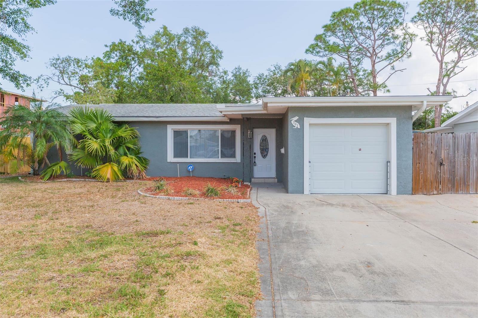 301 89TH AVE NE, ST PETERSBURG, FL, 33702