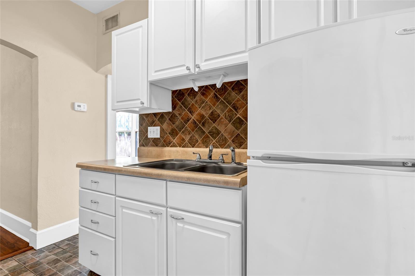 2449 BURLINGTON AVE N #2, ST PETERSBURG, FL, 33713