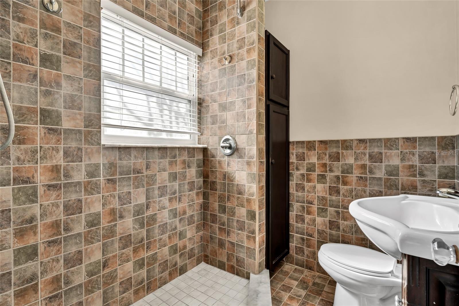 2449 BURLINGTON AVE N #2, ST PETERSBURG, FL, 33713