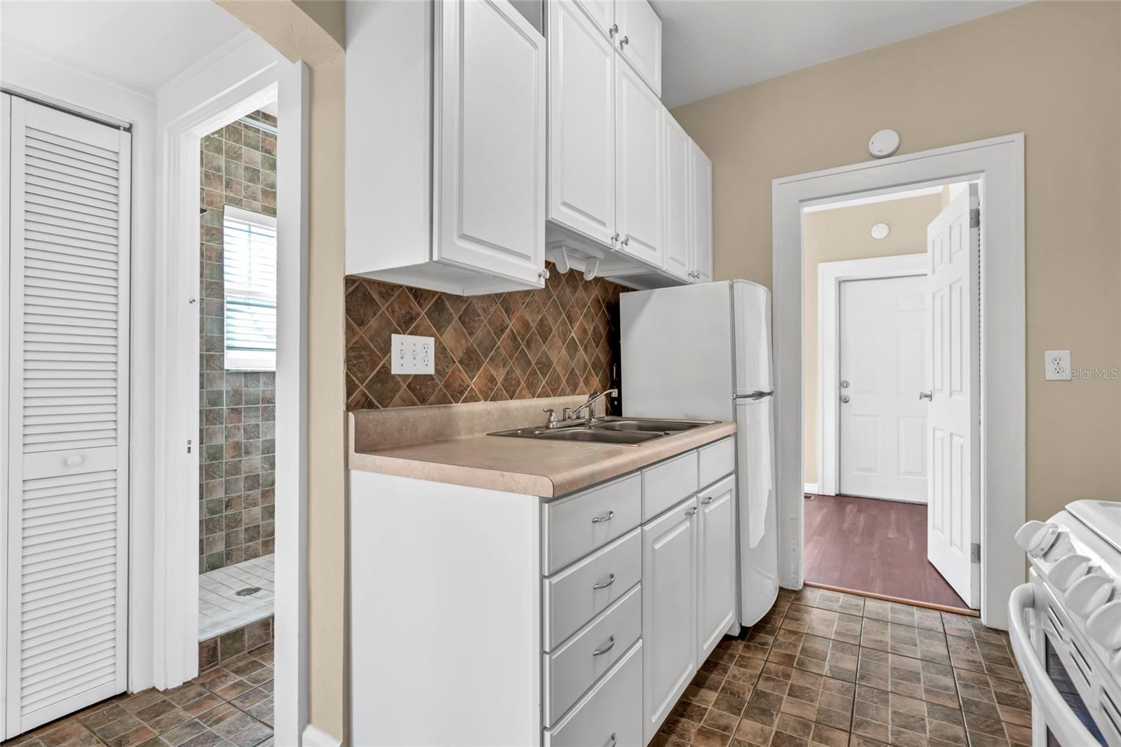 2449 BURLINGTON AVE N #2, ST PETERSBURG, FL, 33713