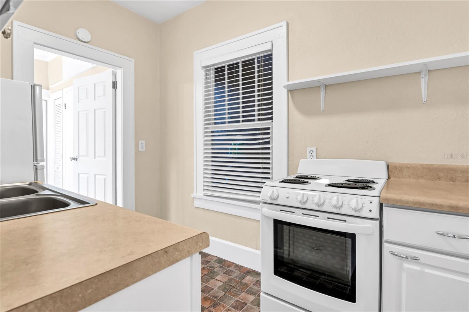 2449 BURLINGTON AVE N #2, ST PETERSBURG, FL, 33713