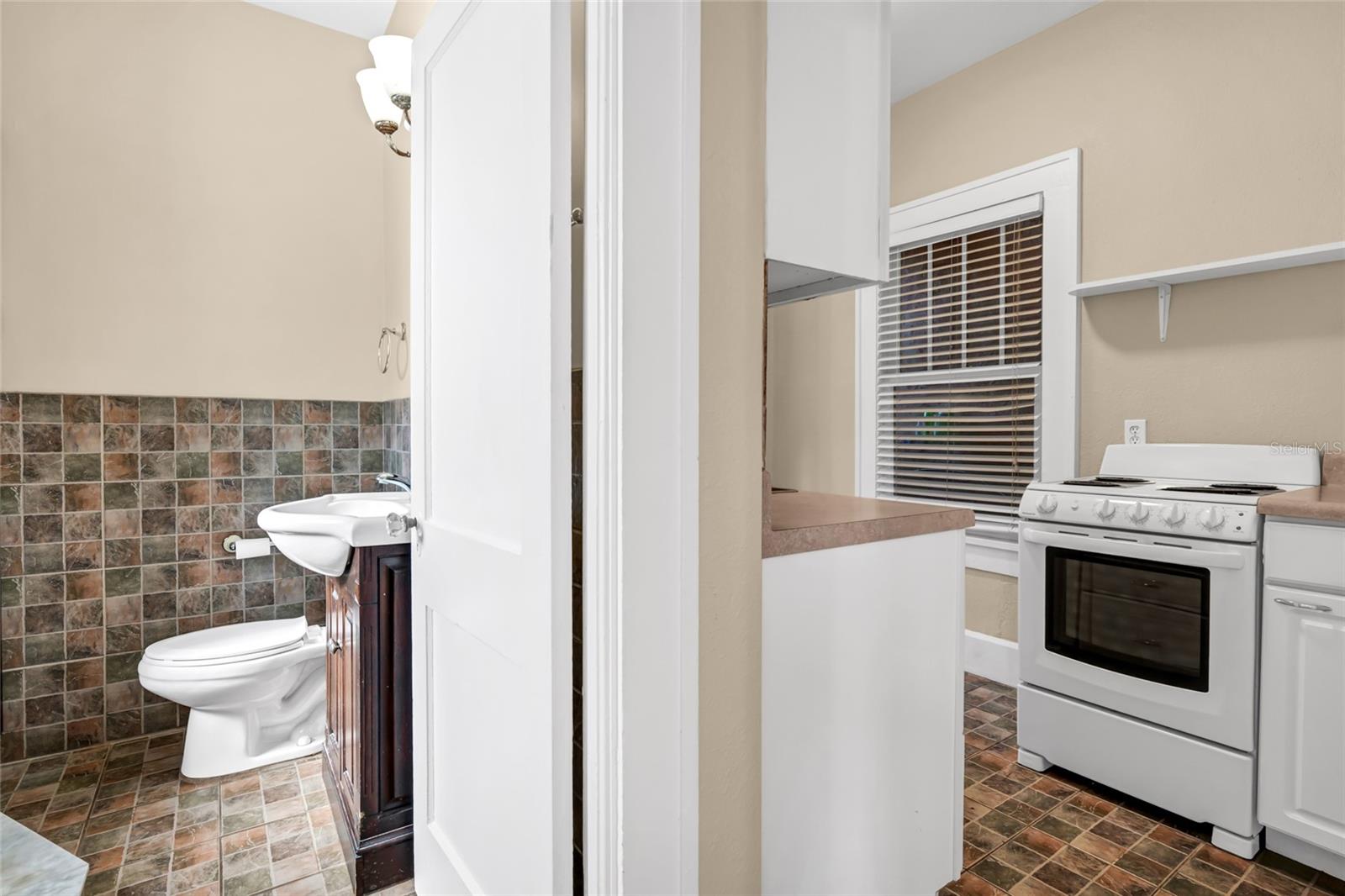 2449 BURLINGTON AVE N #2, ST PETERSBURG, FL, 33713