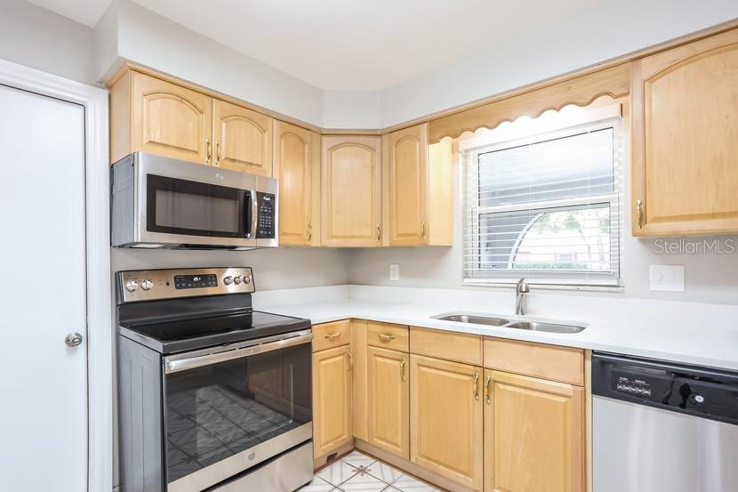 13600 CLAREDON RD, SEMINOLE, FL, 33776