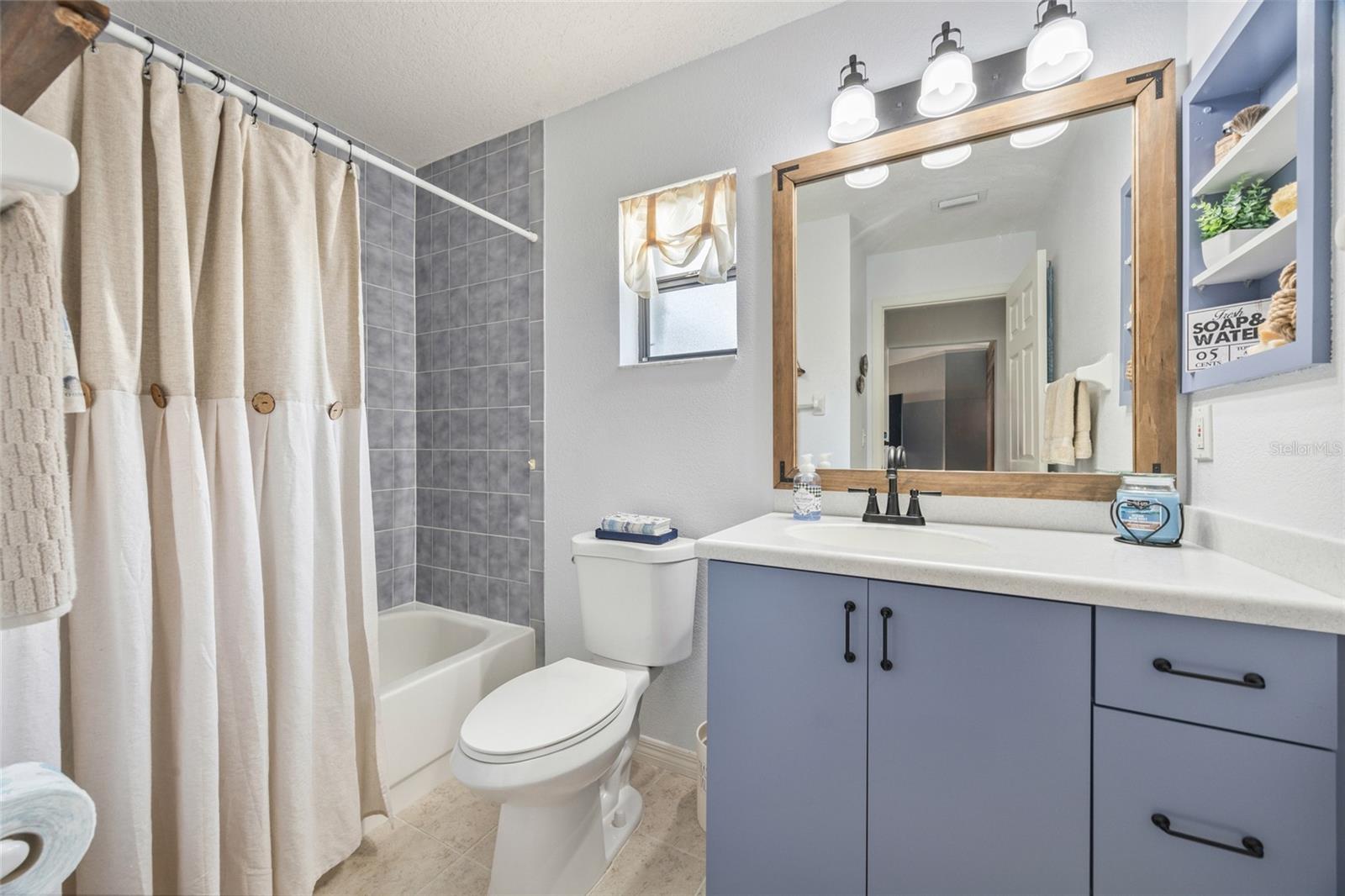 220 SINGAPORE RD, PUNTA GORDA, FL, 33950