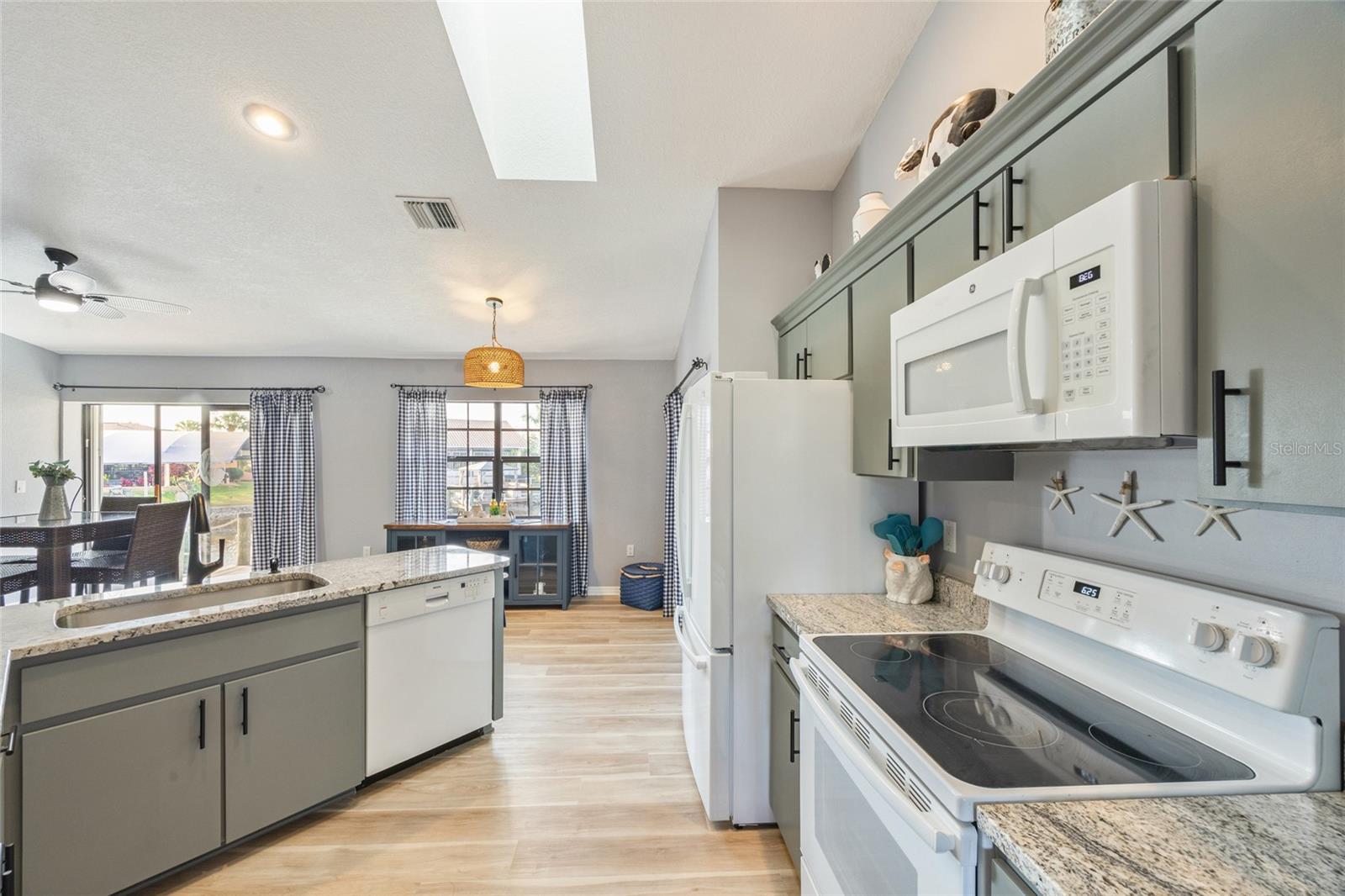 220 SINGAPORE RD, PUNTA GORDA, FL, 33950