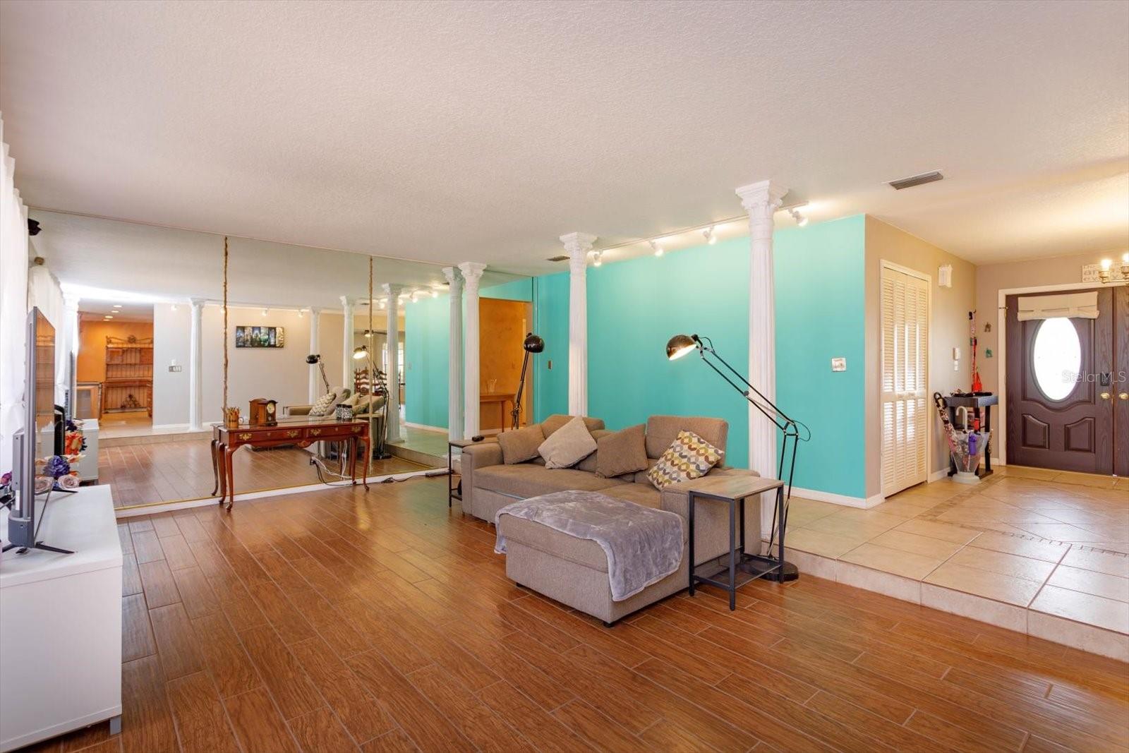 413 SANDY HILL DR, LONGWOOD, FL, 32779