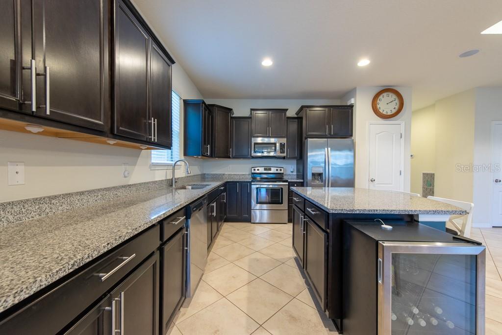 16313 TREASURE POINT DR, WIMAUMA, FL, 33598