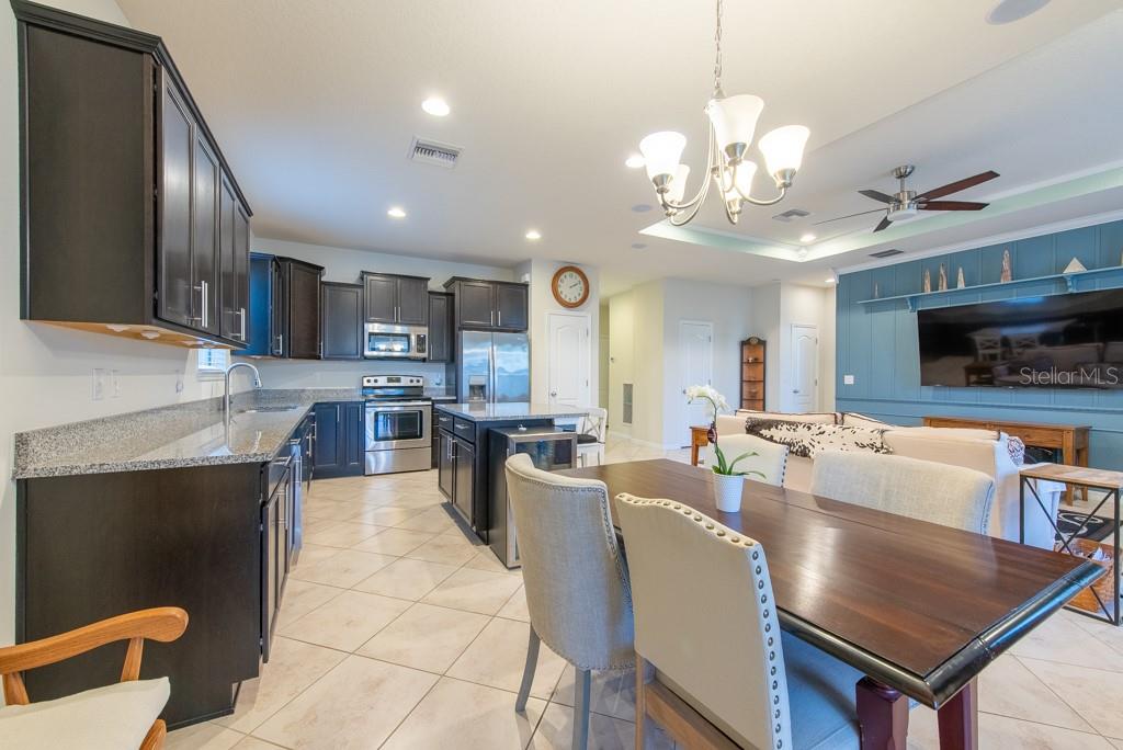 16313 TREASURE POINT DR, WIMAUMA, FL, 33598