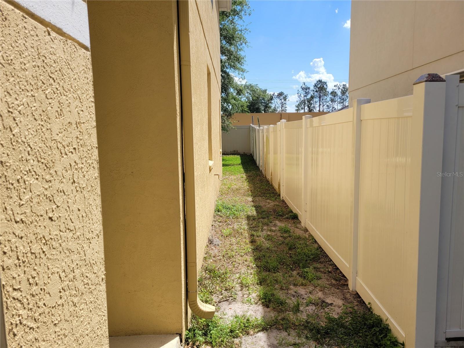 4633 WHITE BAY CIR, WESLEY CHAPEL, FL, 33545