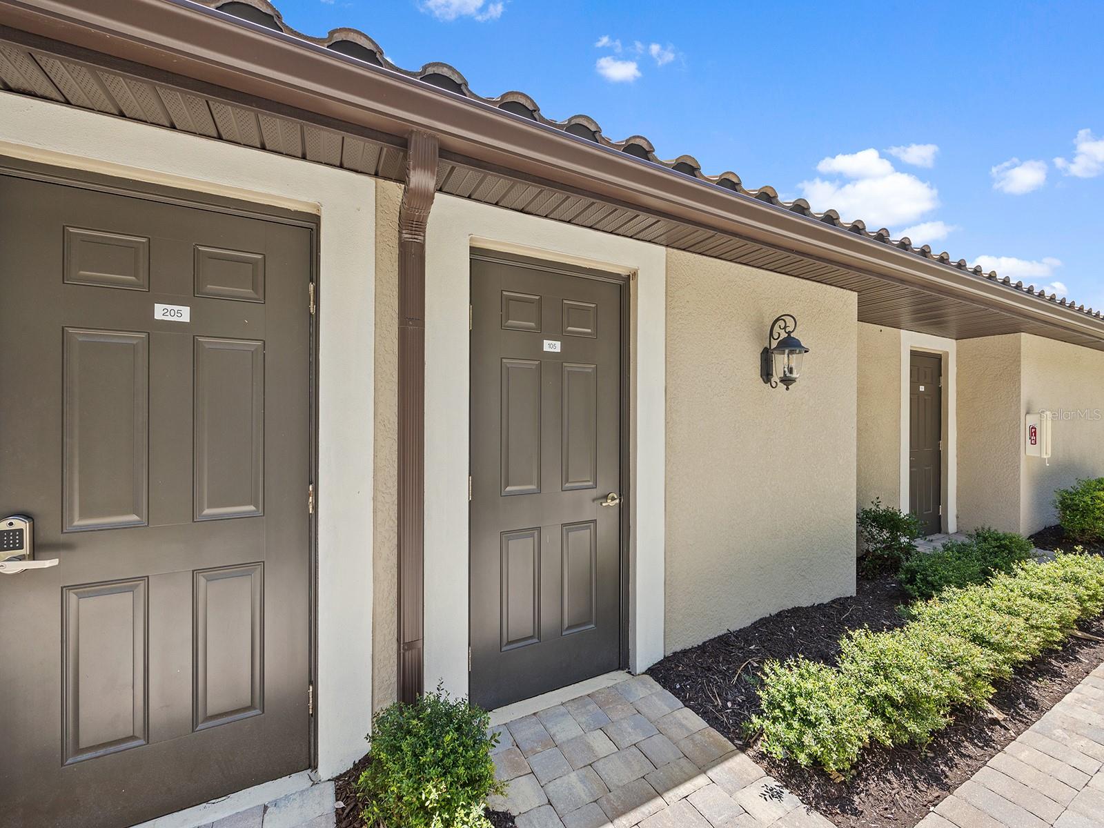 5694 PALMER CIR #105, LAKEWOOD RANCH, FL, 34211