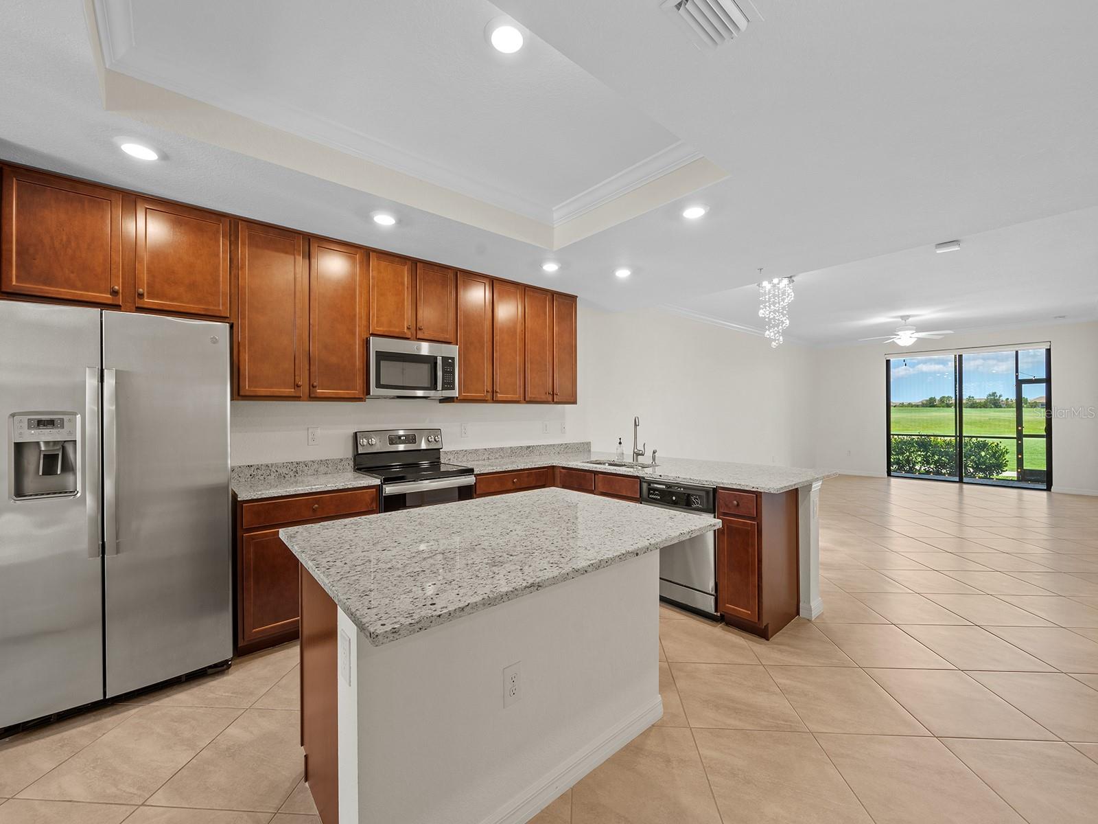 5694 PALMER CIR #105, LAKEWOOD RANCH, FL, 34211