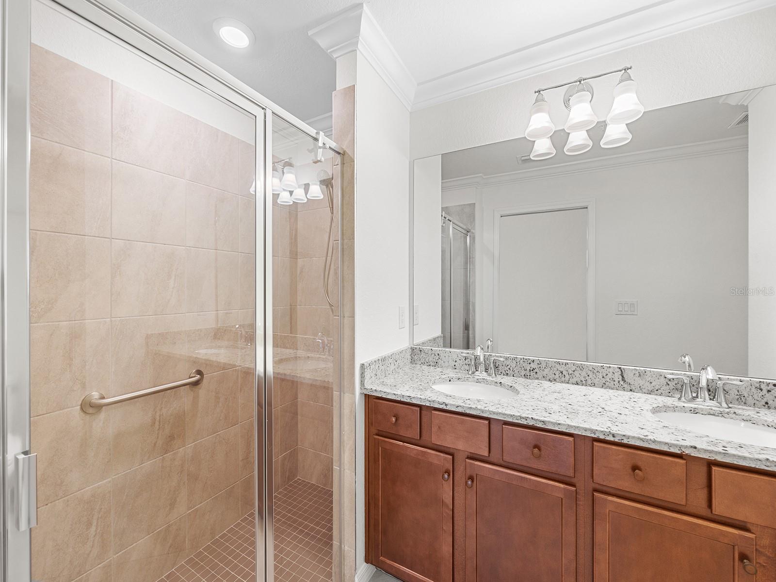 5694 PALMER CIR #105, LAKEWOOD RANCH, FL, 34211