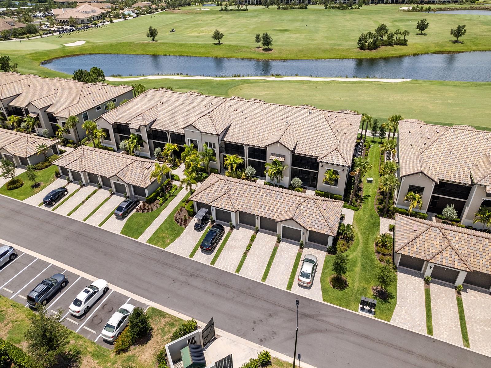 5694 PALMER CIR #105, LAKEWOOD RANCH, FL, 34211