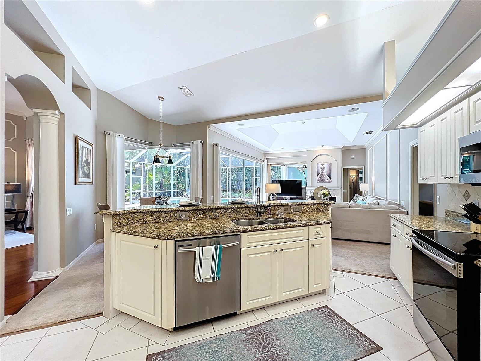 6924 CUMBERLAND TER, UNIVERSITY PARK, FL, 34201