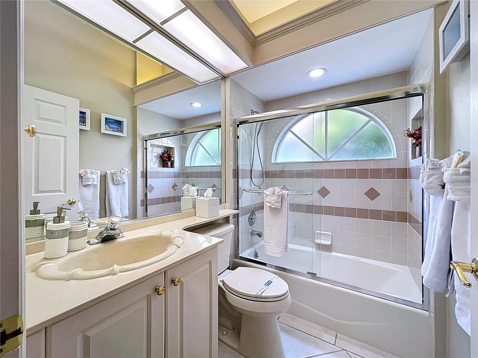 6924 CUMBERLAND TER, UNIVERSITY PARK, FL, 34201