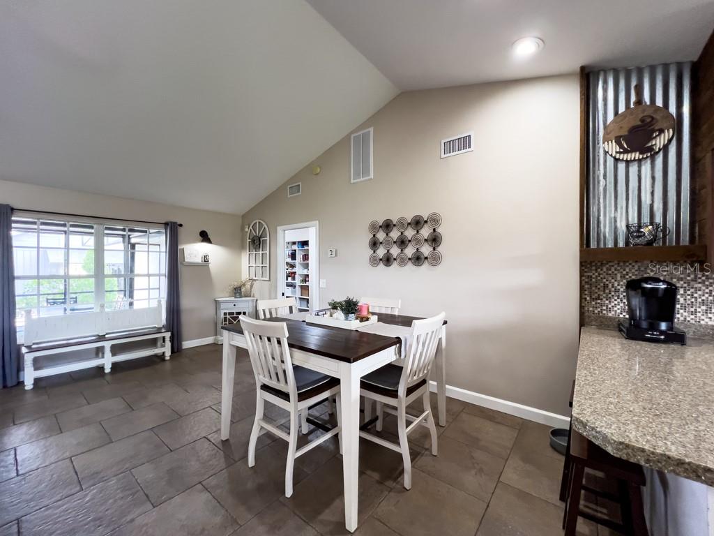 812 JAMESON RD, LITHIA, FL, 33547