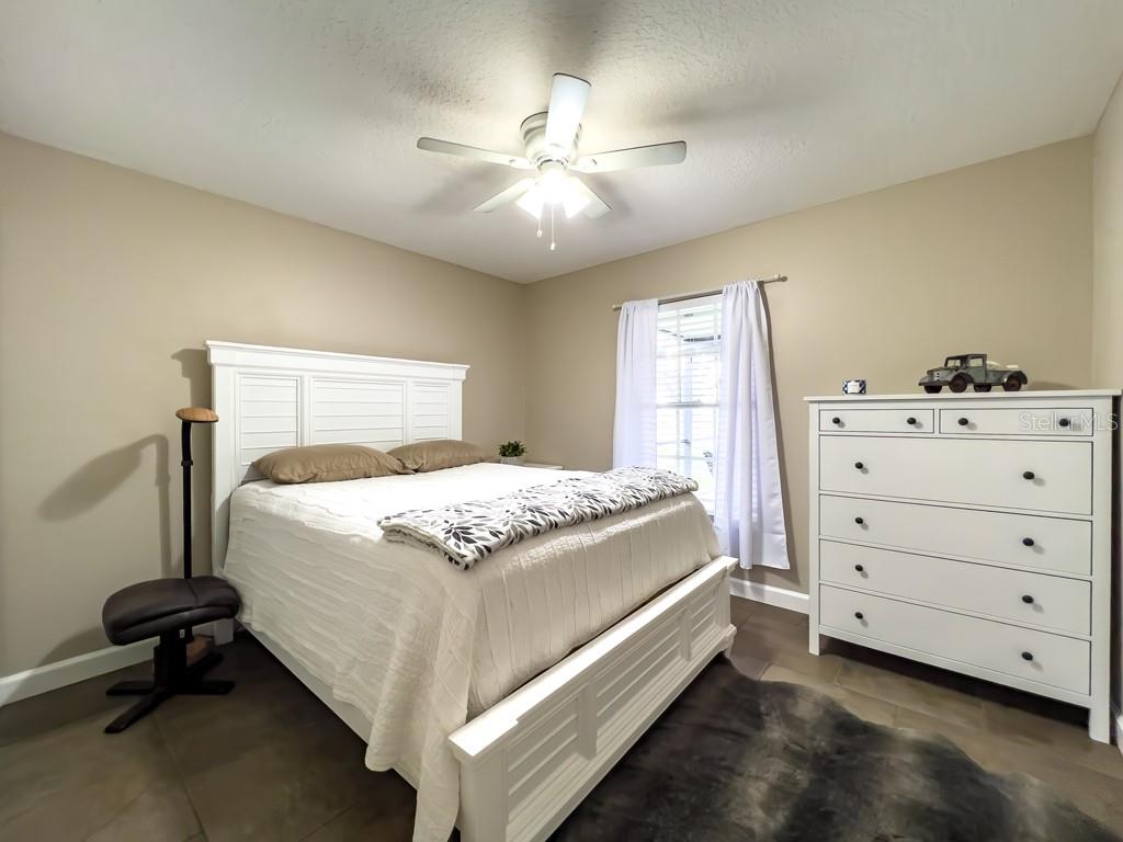 812 JAMESON RD, LITHIA, FL, 33547