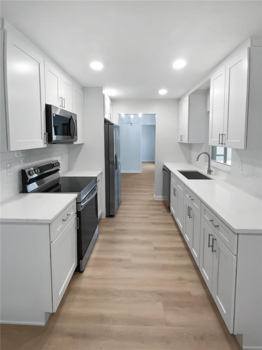 5028 OAKSHIRE DR, TAMPA, FL, 33625