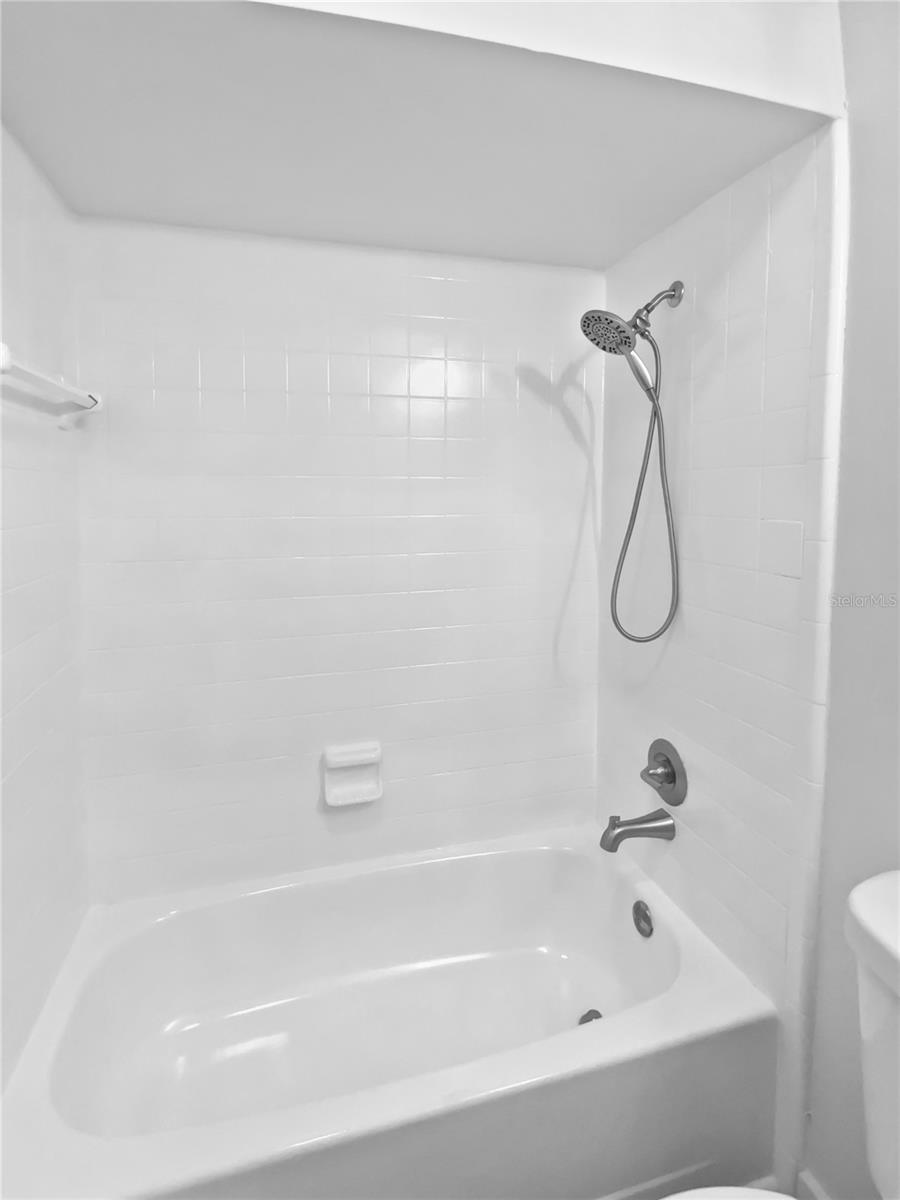 5028 OAKSHIRE DR, TAMPA, FL, 33625