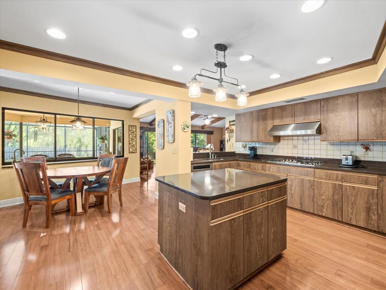 3309 WESTMORELAND DR, TAMPA, FL, 33618