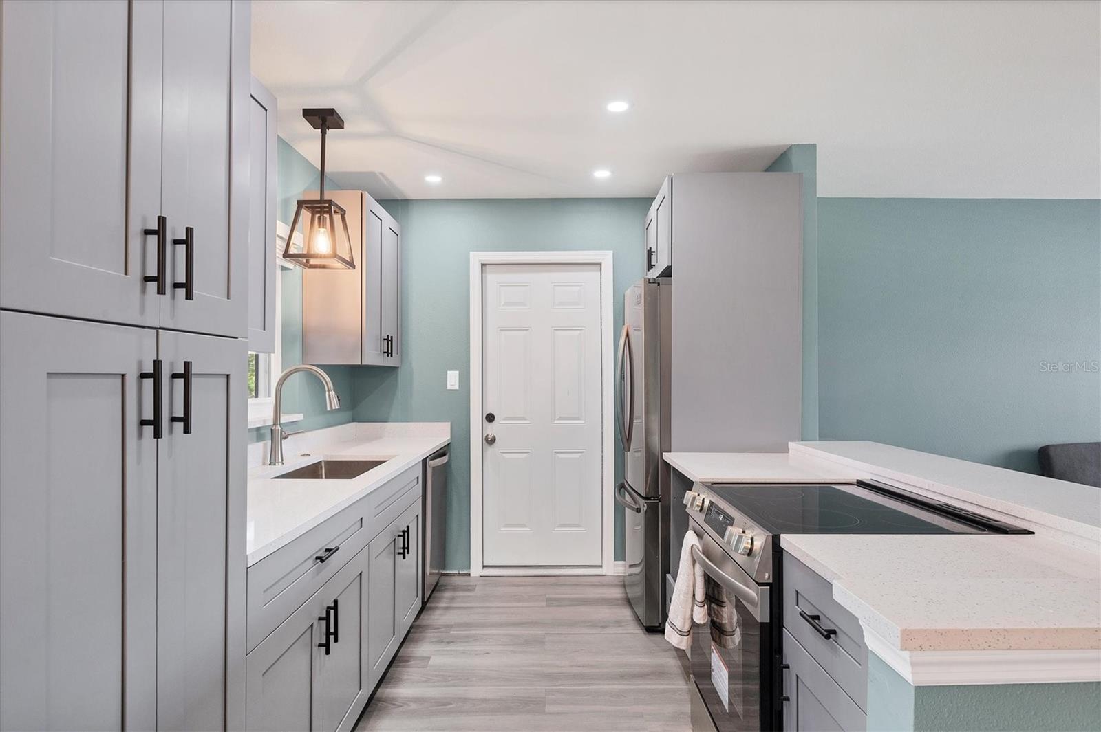 13579 ROMFORD AVE, PORT CHARLOTTE, FL, 33981