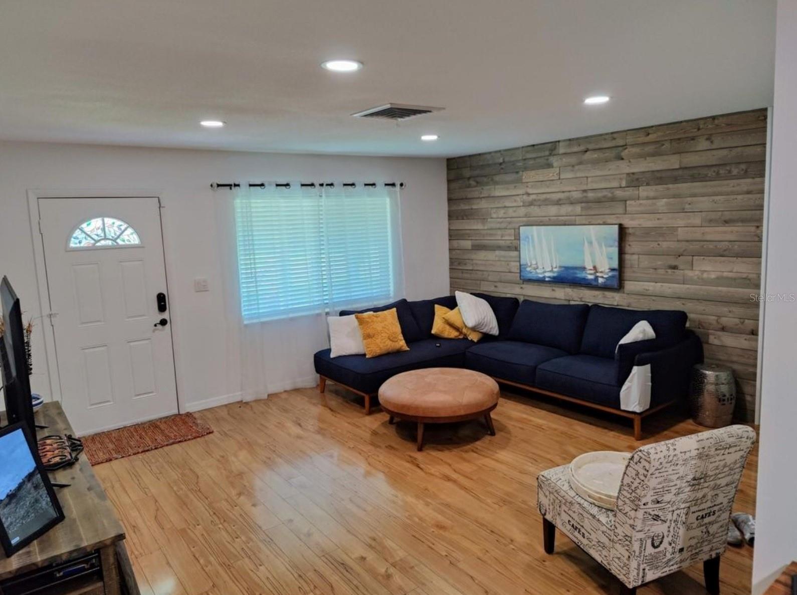 5332 10TH AVE N, ST PETERSBURG, FL, 33710