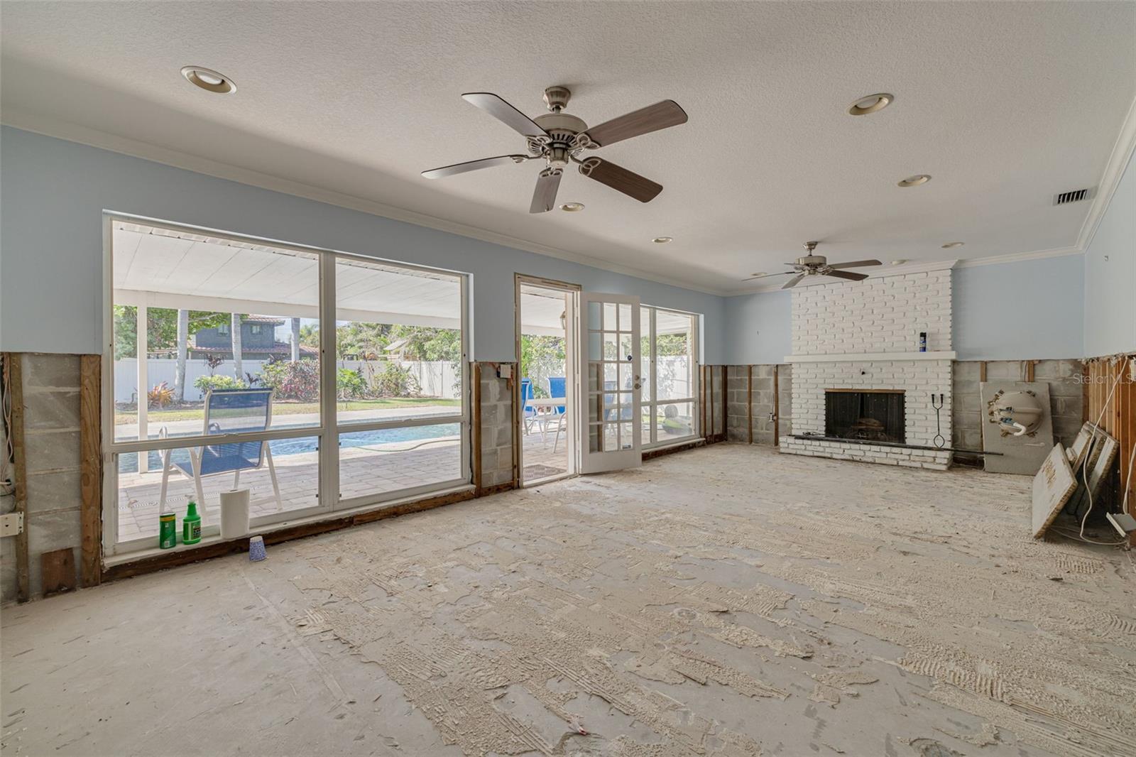 219 MIRAMAR BLVD NE, ST PETERSBURG, FL, 33704