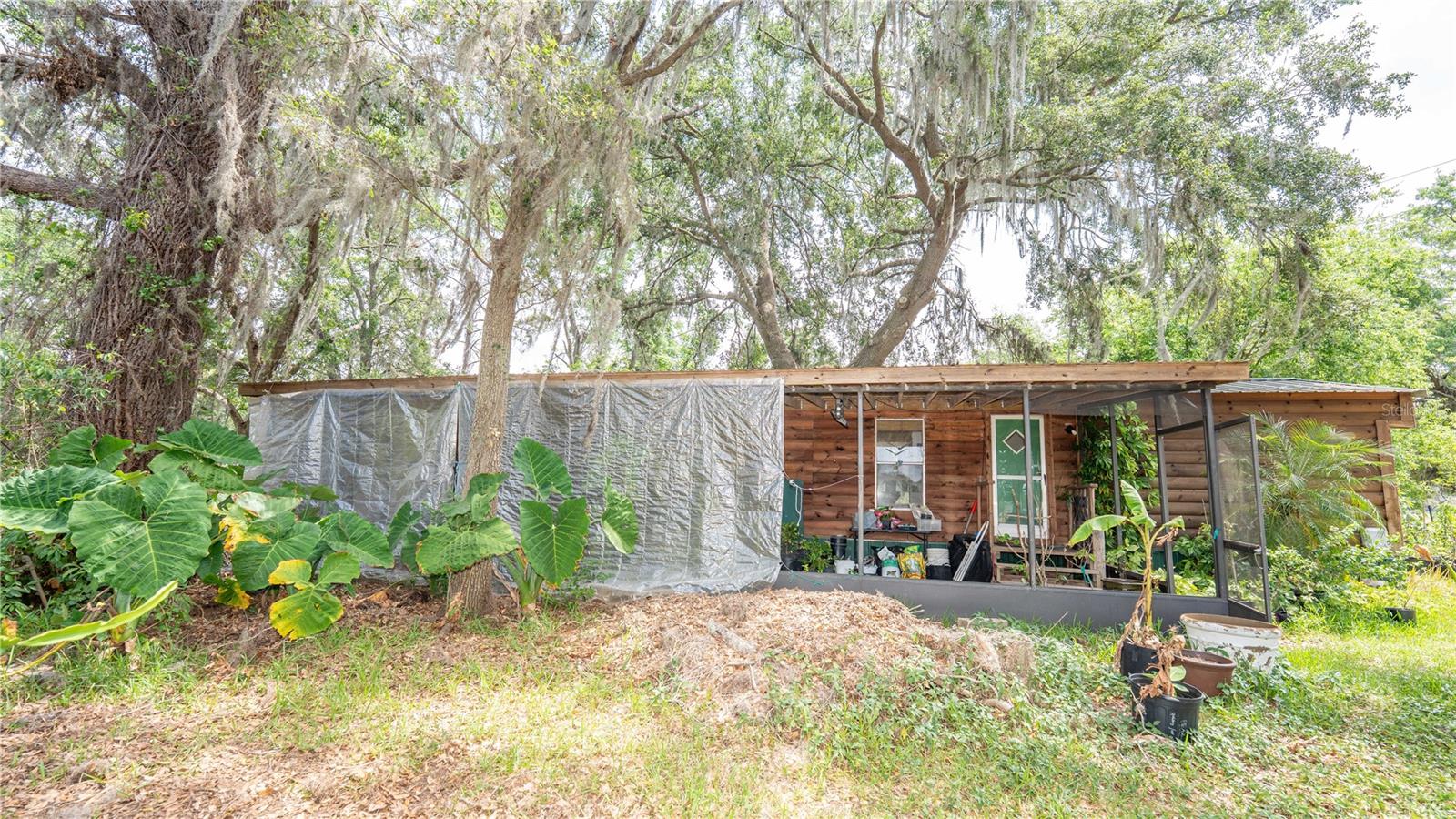 6882 SE 57TH RD, CENTER HILL, FL, 33514