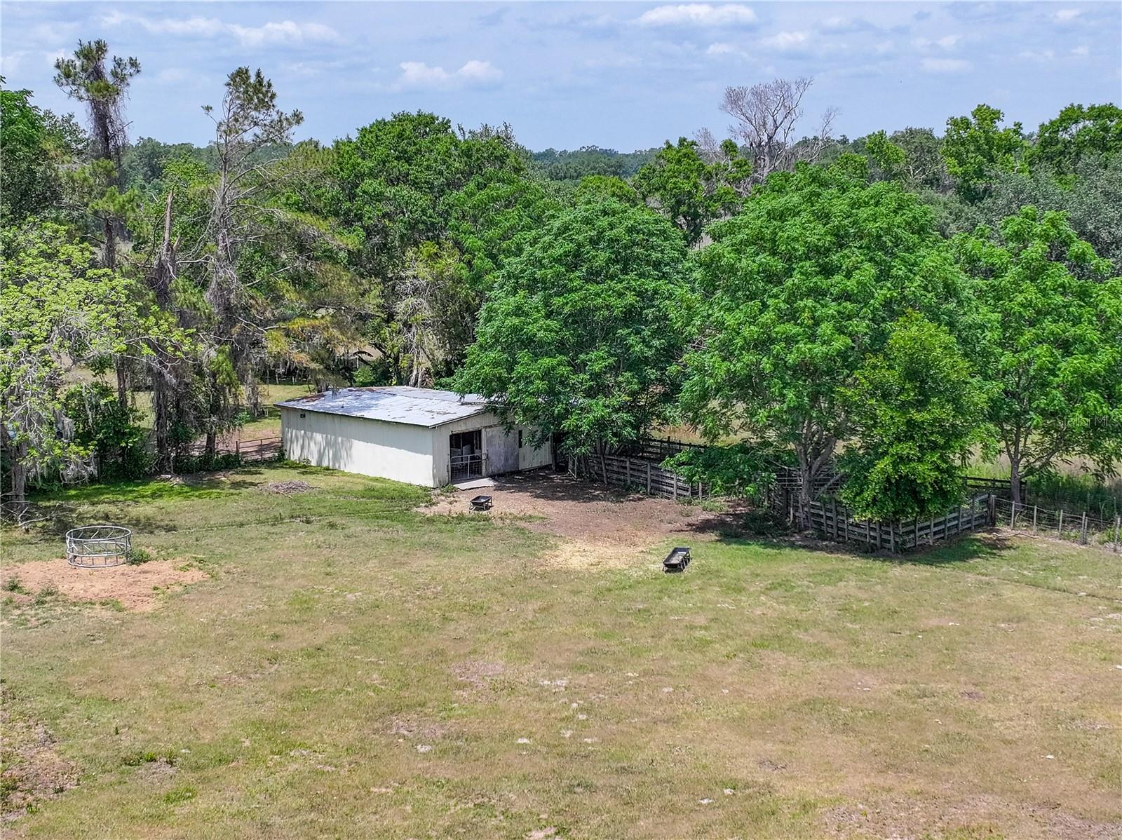 6882 SE 57TH RD, CENTER HILL, FL, 33514