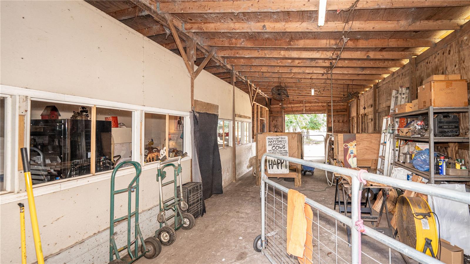 6882 SE 57TH RD, CENTER HILL, FL, 33514