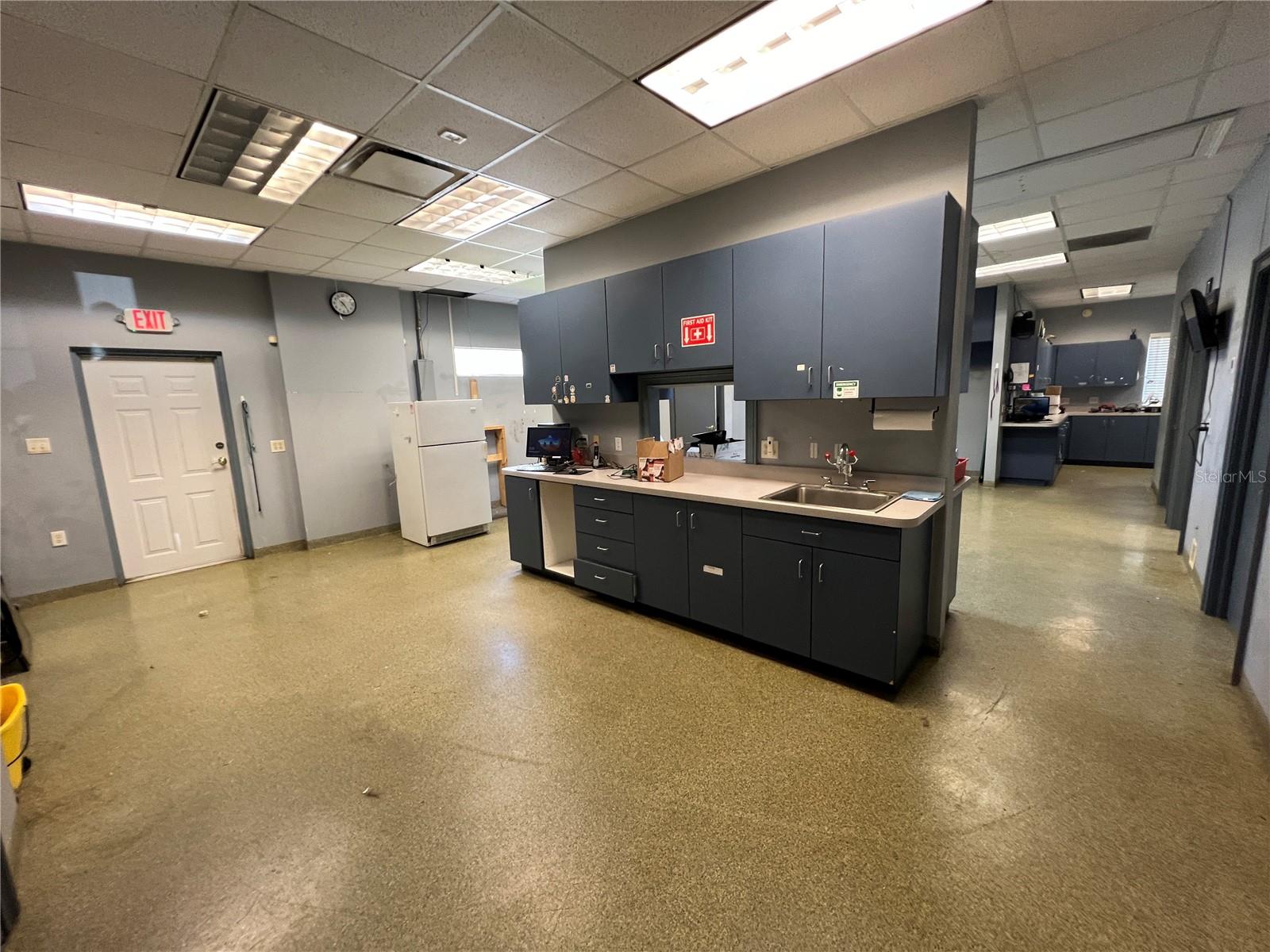 693 W LUMSDEN RD, BRANDON, FL, 33511