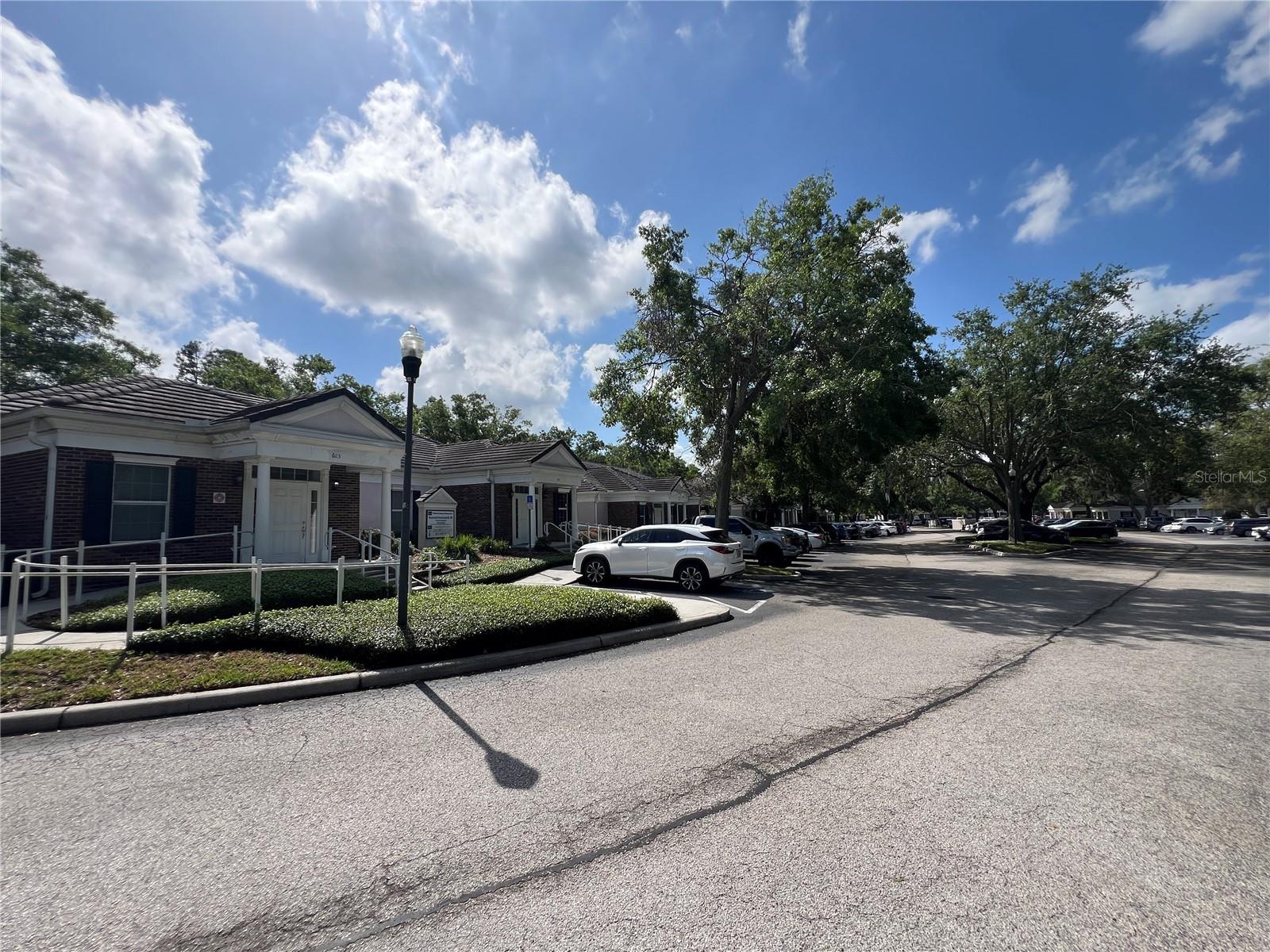 693 W LUMSDEN RD, BRANDON, FL, 33511