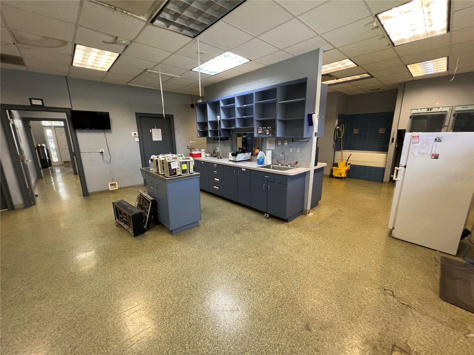 693 W LUMSDEN RD, BRANDON, FL, 33511