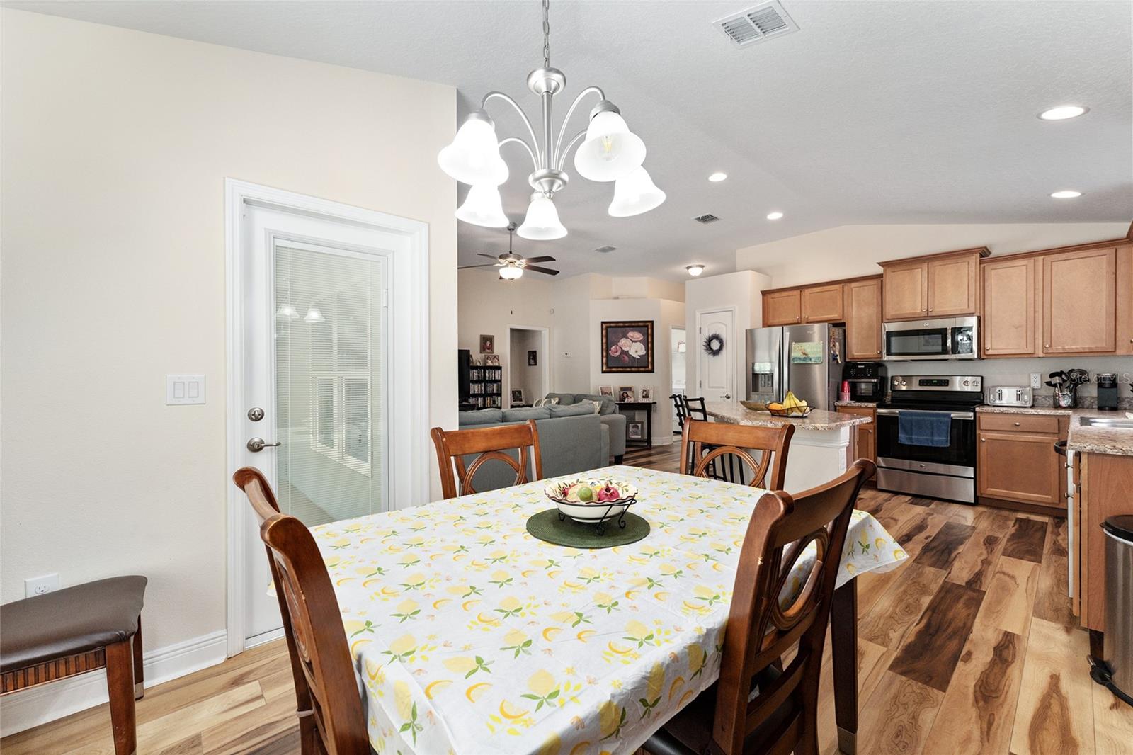 704 CHELSEA AVE, FRUITLAND PARK, FL, 34731