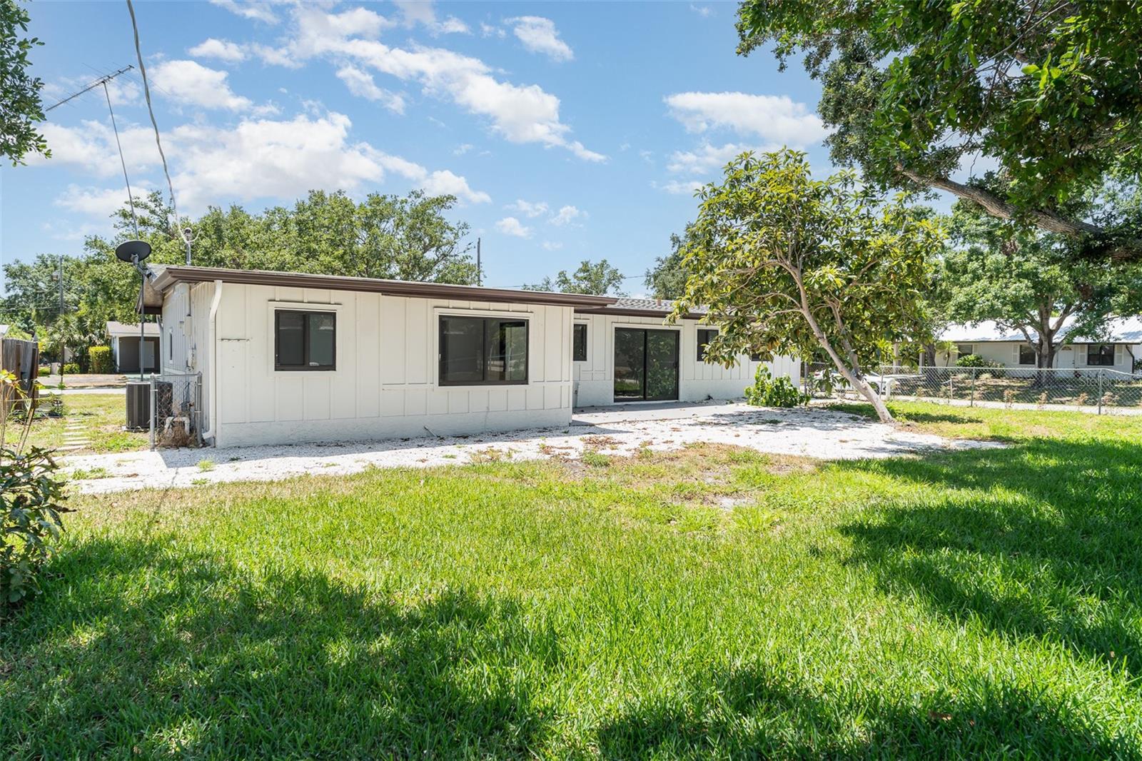 2239 WORRINGTON ST, SARASOTA, FL, 34231