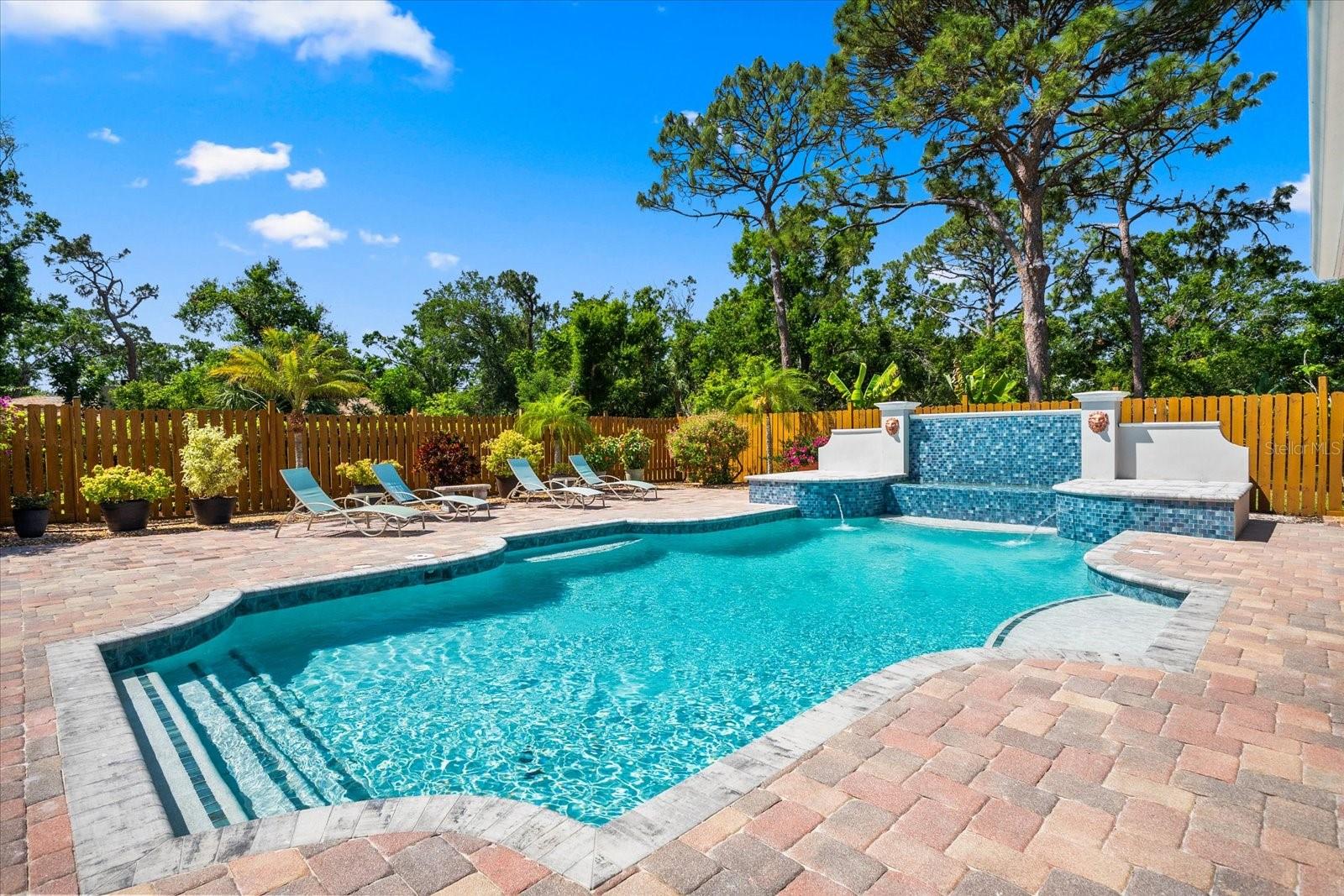 5603 RAVENWOOD DR, SARASOTA, FL, 34243