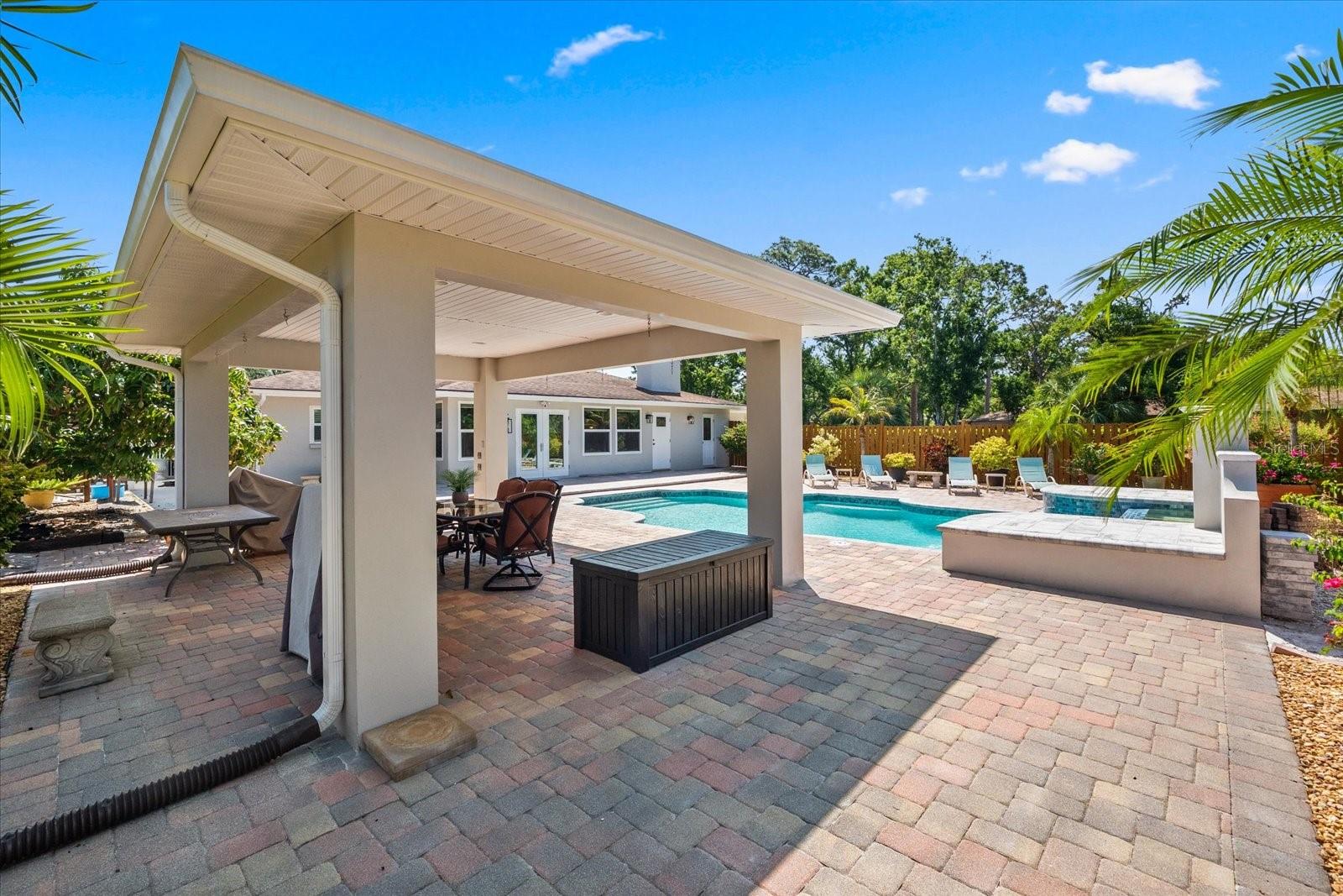 5603 RAVENWOOD DR, SARASOTA, FL, 34243