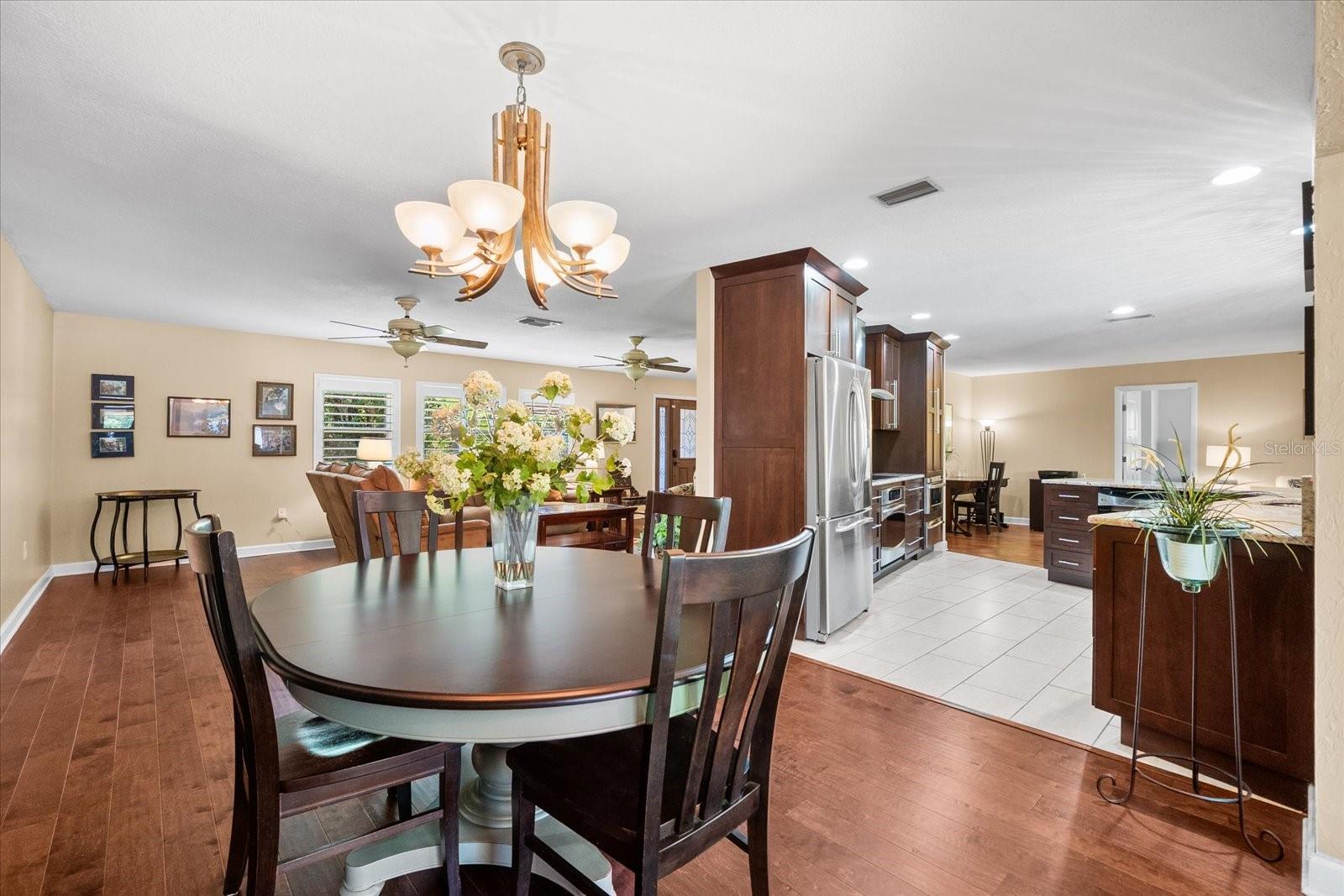 5603 RAVENWOOD DR, SARASOTA, FL, 34243
