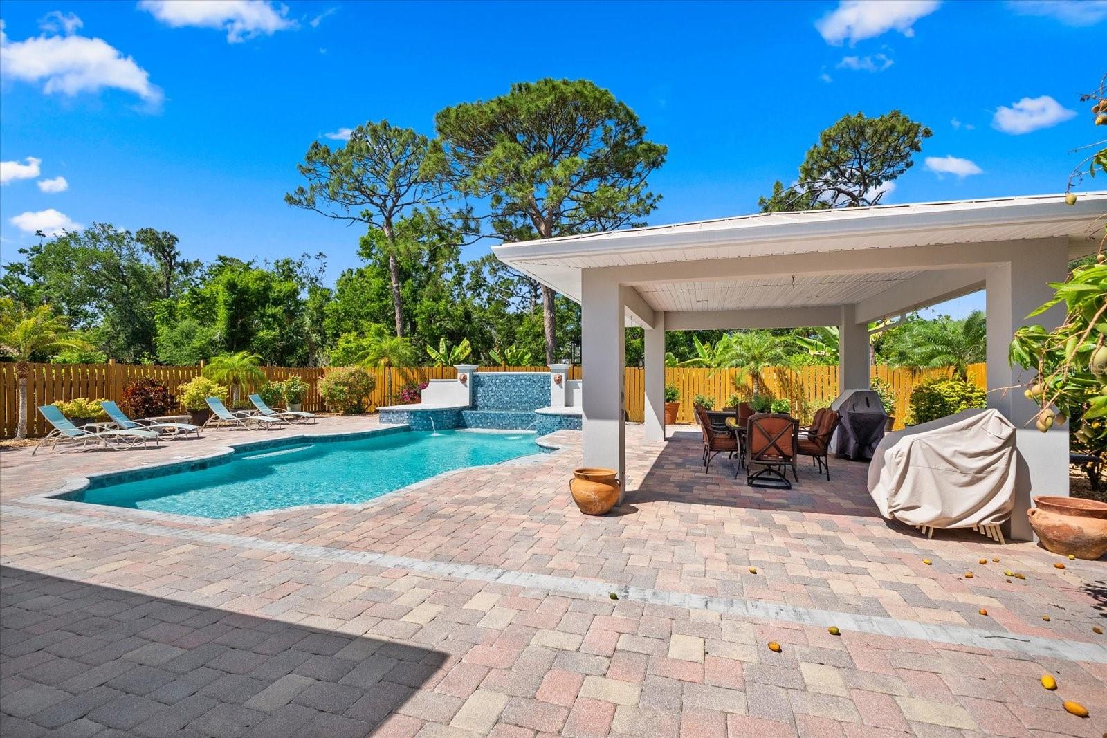 5603 RAVENWOOD DR, SARASOTA, FL, 34243
