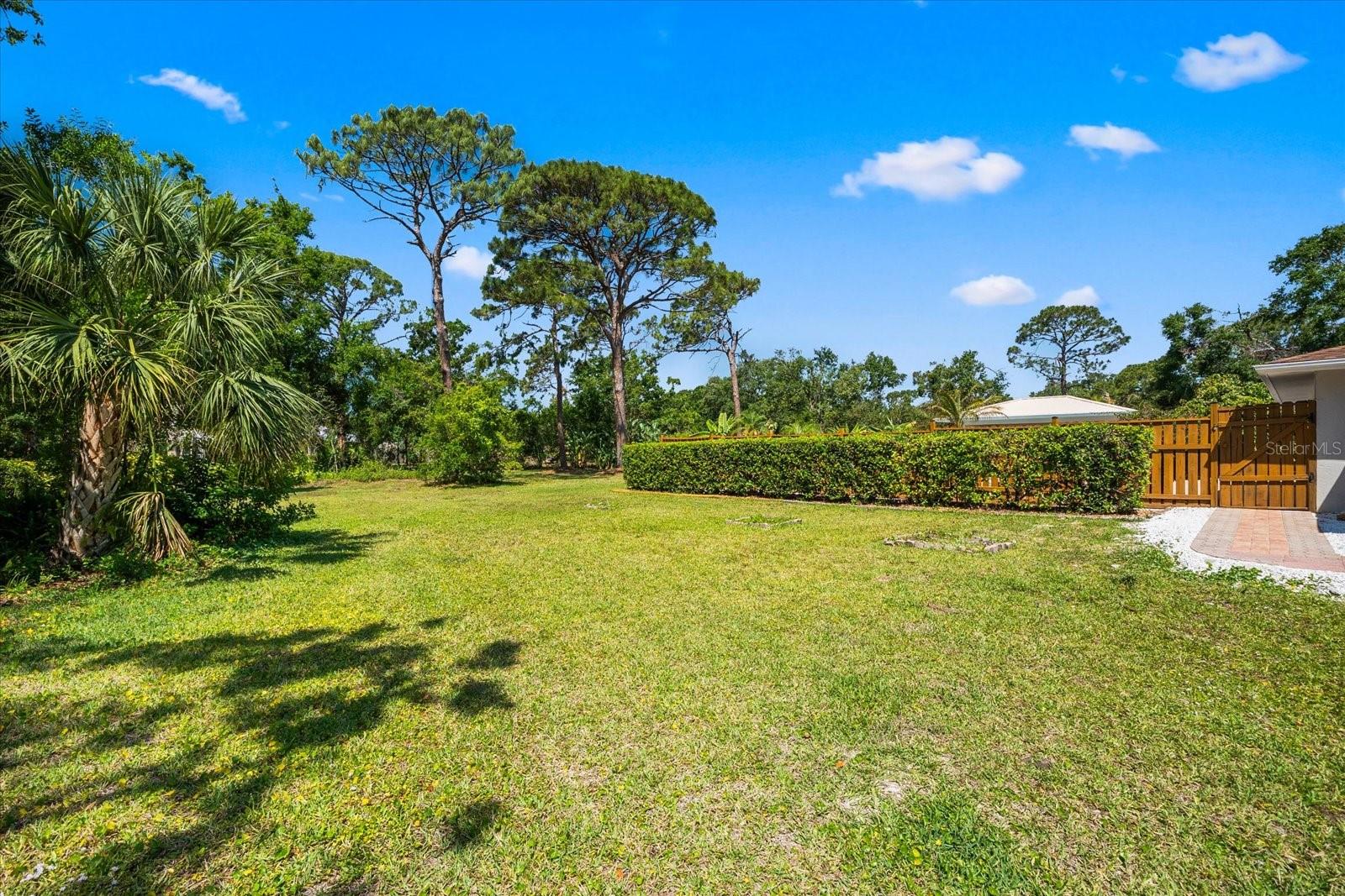 5603 RAVENWOOD DR, SARASOTA, FL, 34243