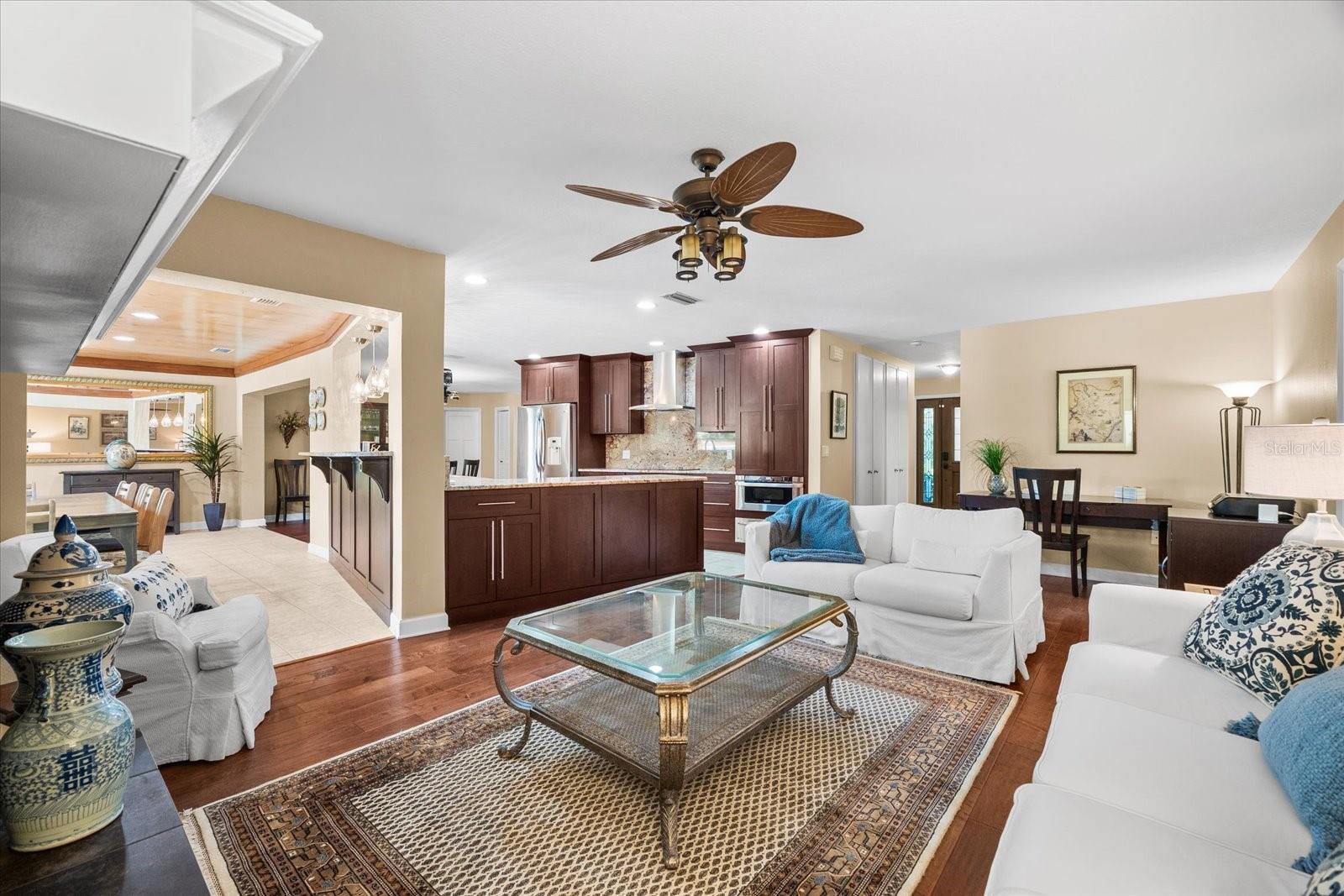 5603 RAVENWOOD DR, SARASOTA, FL, 34243