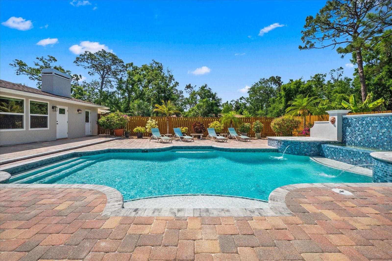 5603 RAVENWOOD DR, SARASOTA, FL, 34243