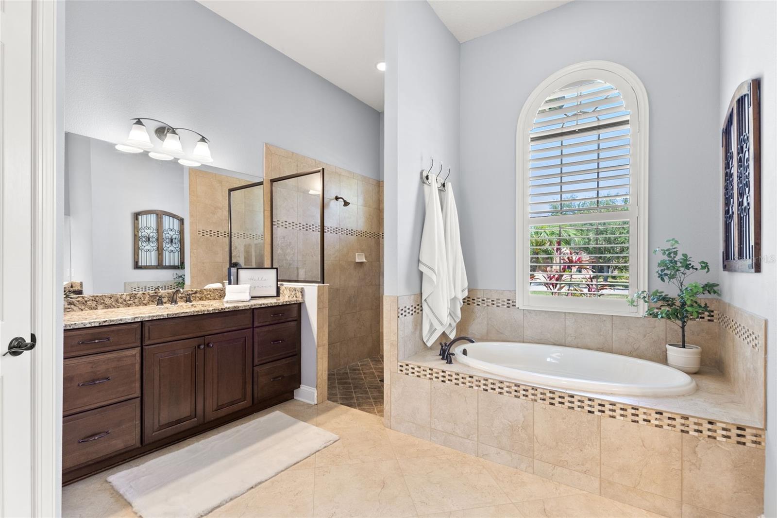1013 STELLA VARA DR, LUTZ, FL, 33548