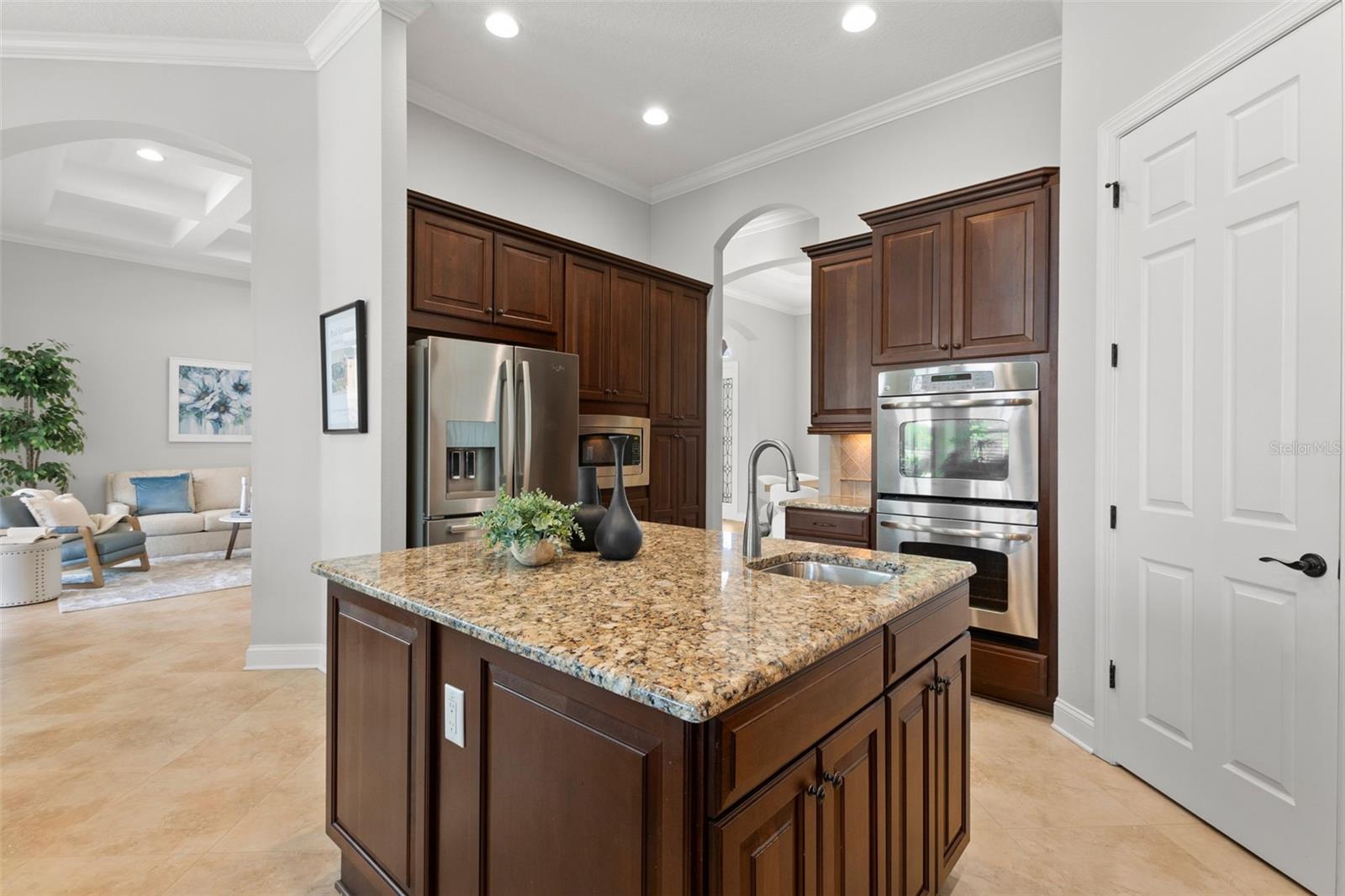 1013 STELLA VARA DR, LUTZ, FL, 33548