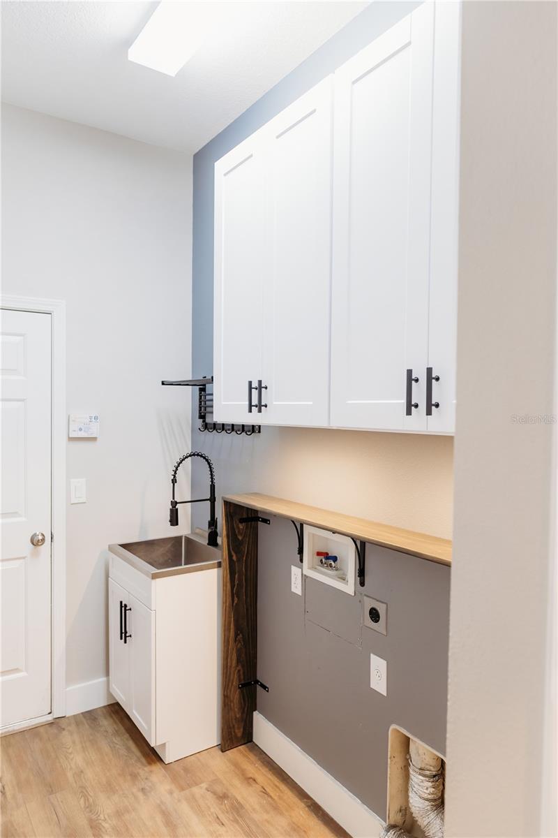 8338 OLD TOWN DR, TAMPA, FL, 33647