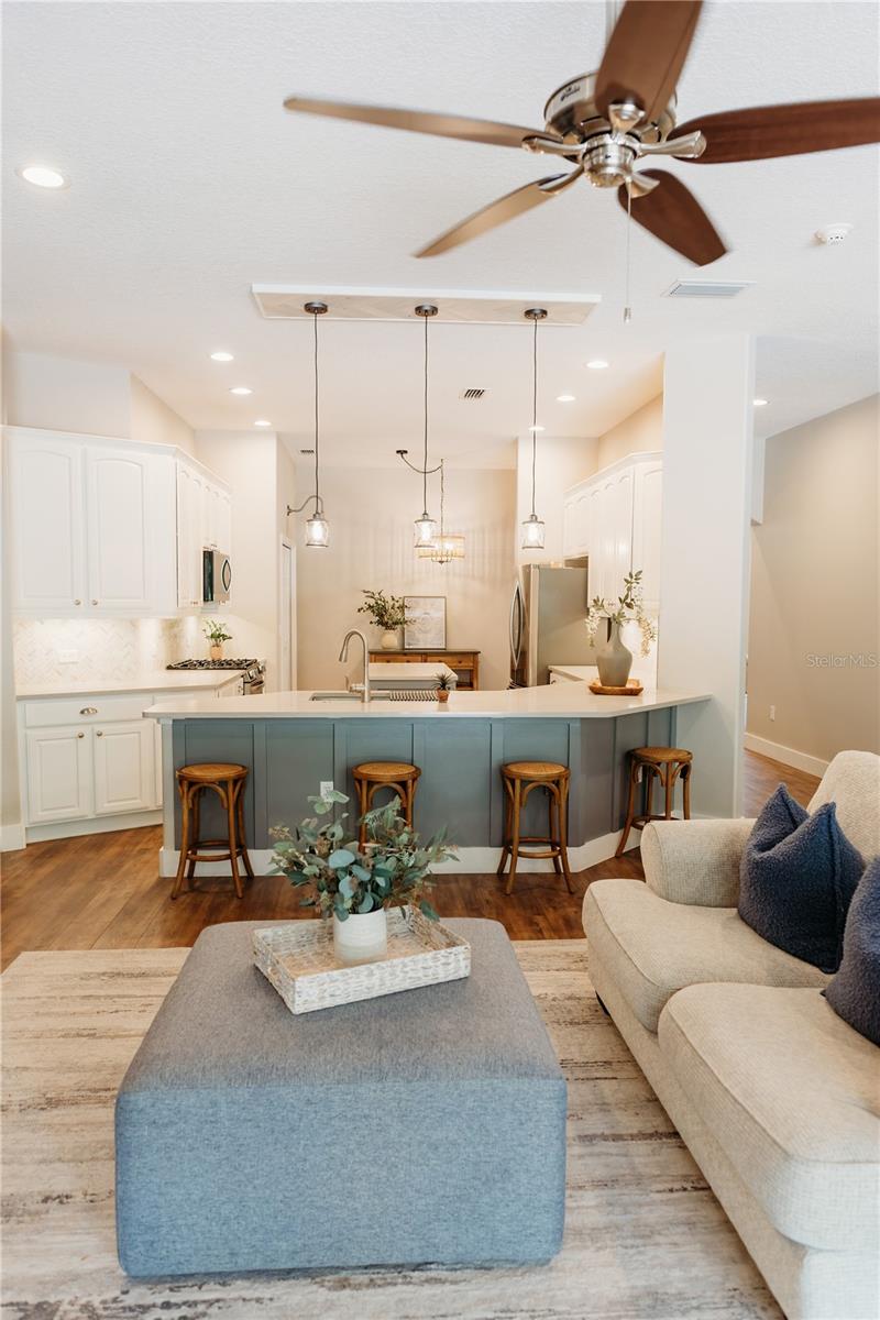 8338 OLD TOWN DR, TAMPA, FL, 33647