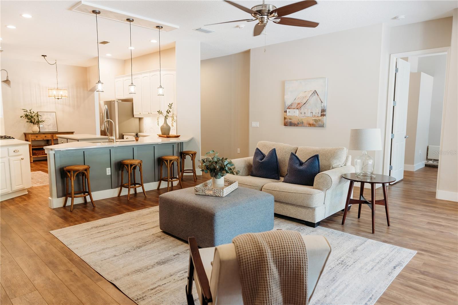 8338 OLD TOWN DR, TAMPA, FL, 33647