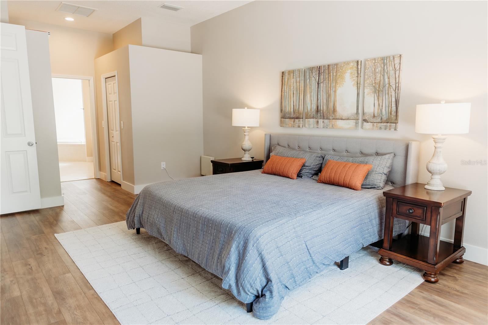 8338 OLD TOWN DR, TAMPA, FL, 33647