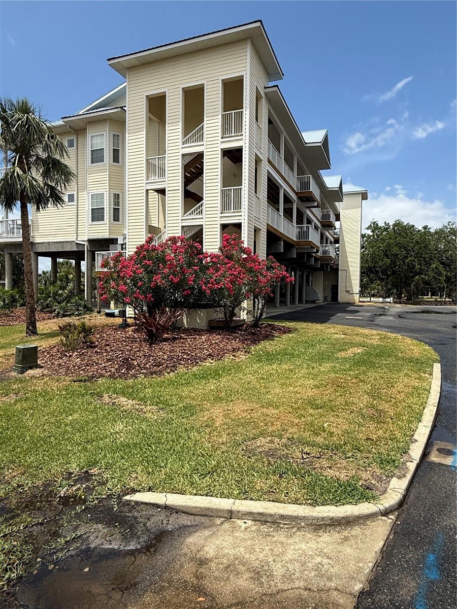 54 SE 910 AVE #210/3, SUWANNEE, FL, 32692